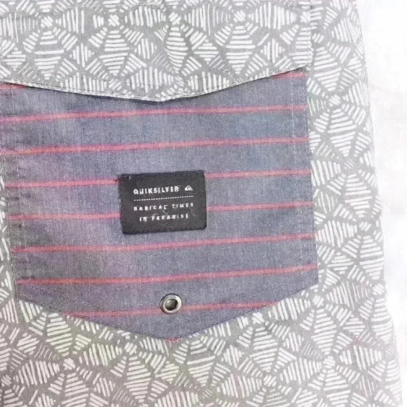 QuikSilver Boardshort Size 34 grey/graphic pattern w/front pockets and back velc - Picture 9 of 9